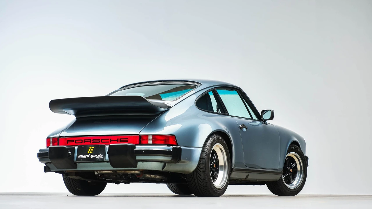 1985 Porsche 911 Carrera 3.2 - Image 13 of 31