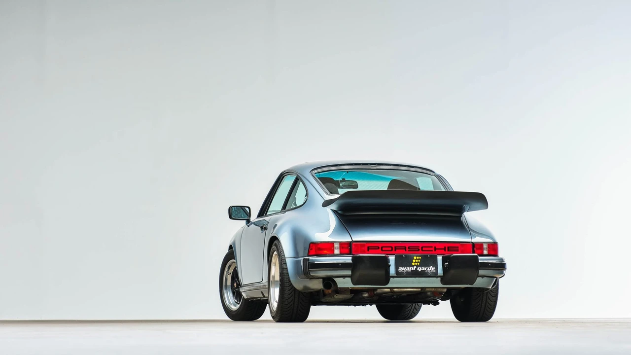 1985 Porsche 911 Carrera 3.2 - Image 15 of 31