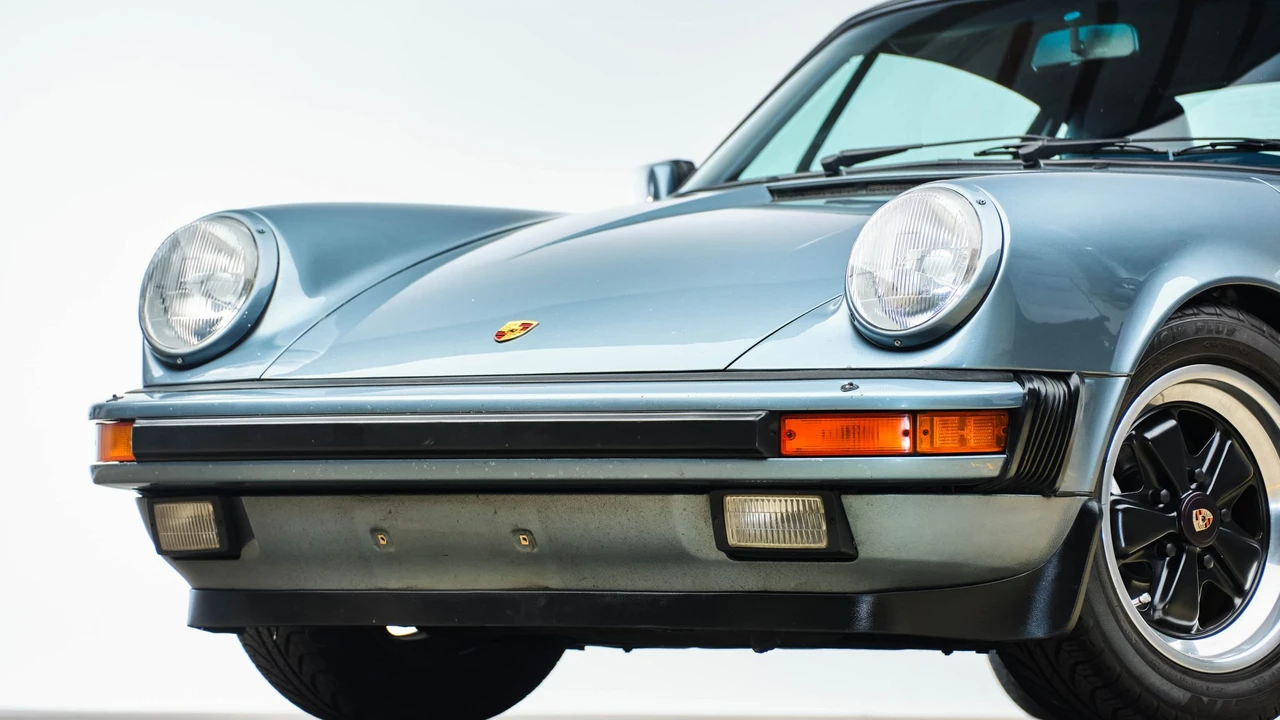 1985 Porsche 911 Carrera 3.2 - Image 17 of 31