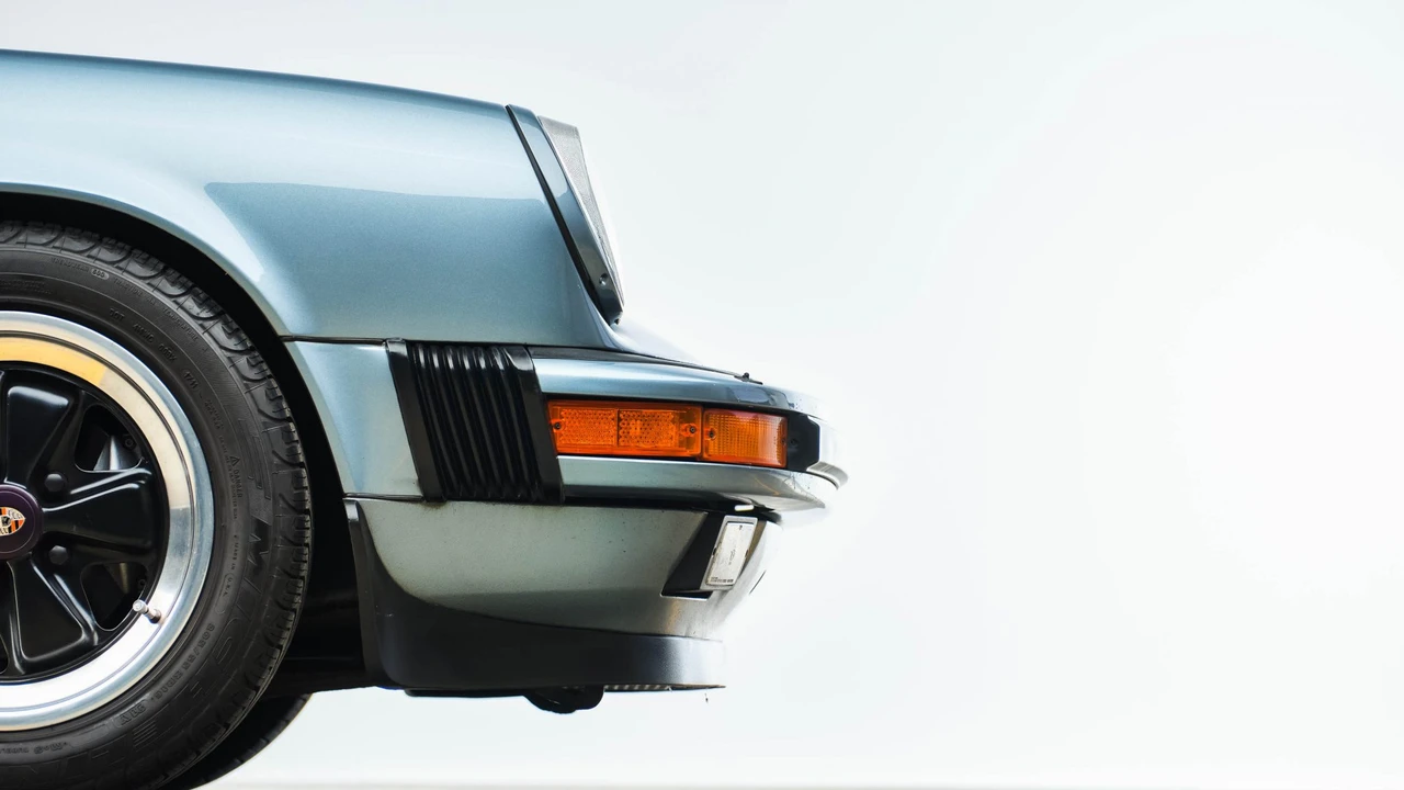 1985 Porsche 911 Carrera 3.2 - Image 19 of 31