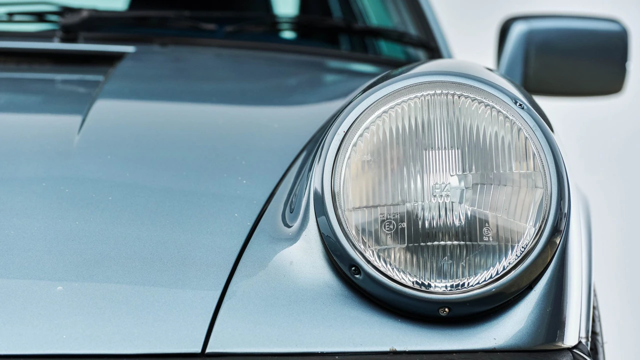 1985 Porsche 911 Carrera 3.2 - Image 22 of 31