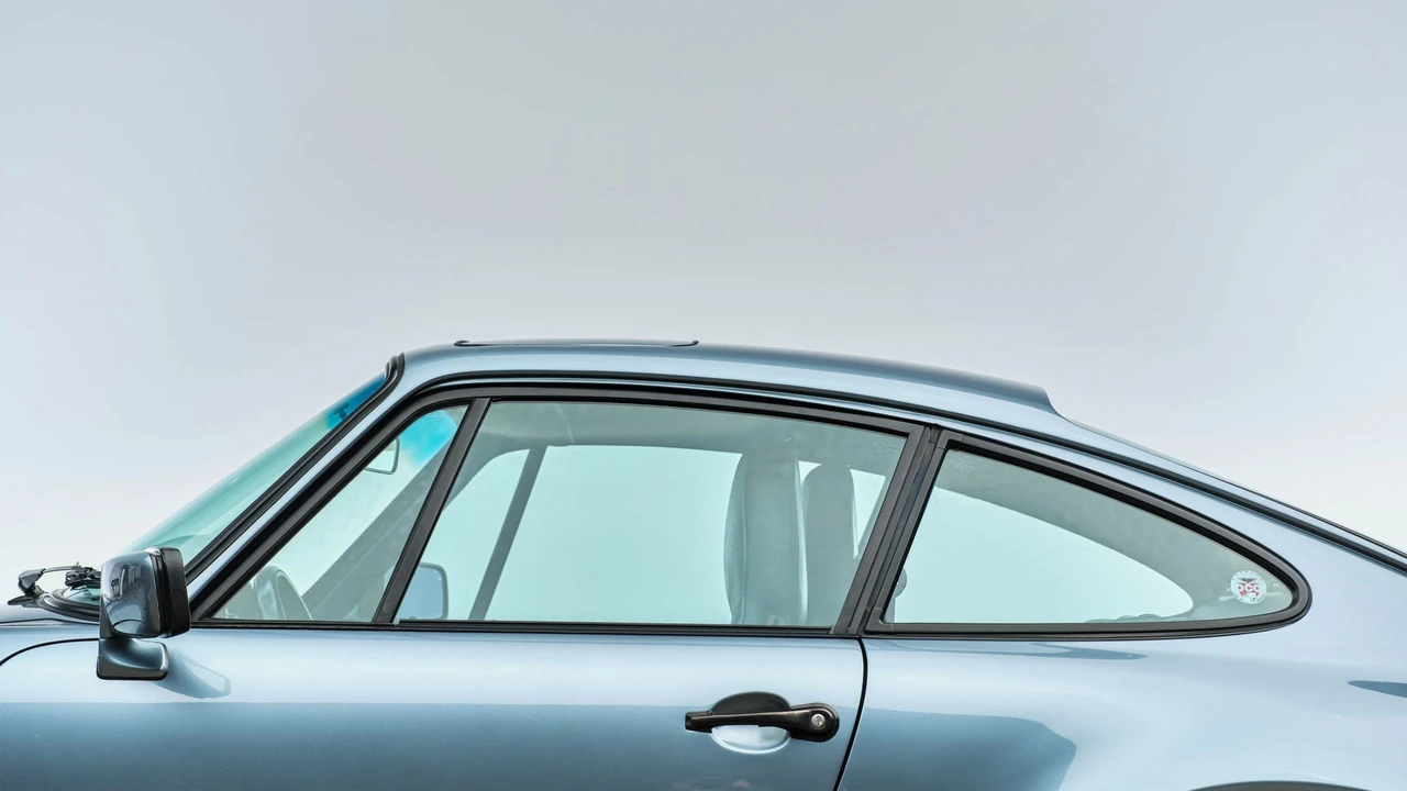 1985 Porsche 911 Carrera 3.2 - Image 28 of 31