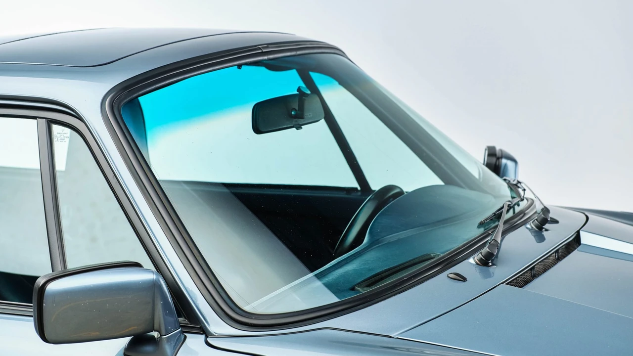 1985 Porsche 911 Carrera 3.2 - Image 29 of 31