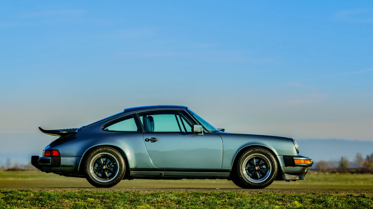1985 Porsche 911 Carrera 3.2 - Image 17 of 31