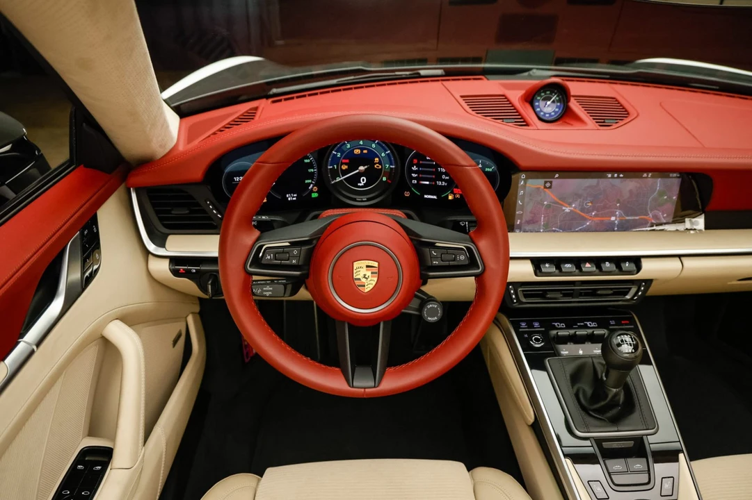 2021 Porsche 992 Targa 4 & 4S - Image 5 of 7