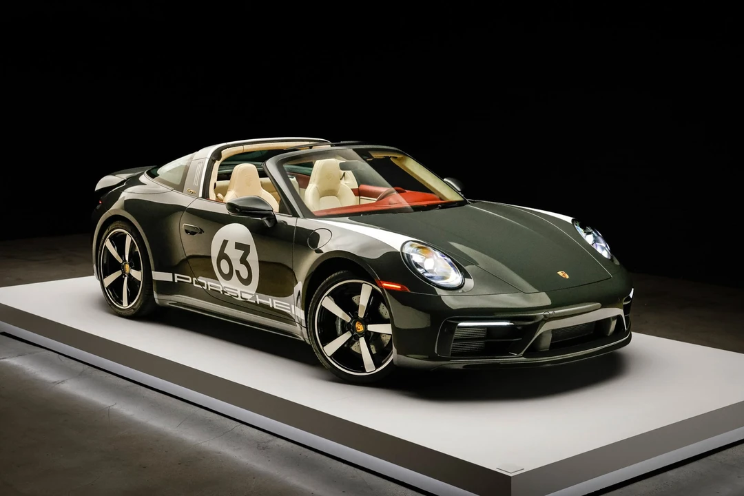 2021 Porsche 992 Targa 4 & 4S - Image 8 of 31