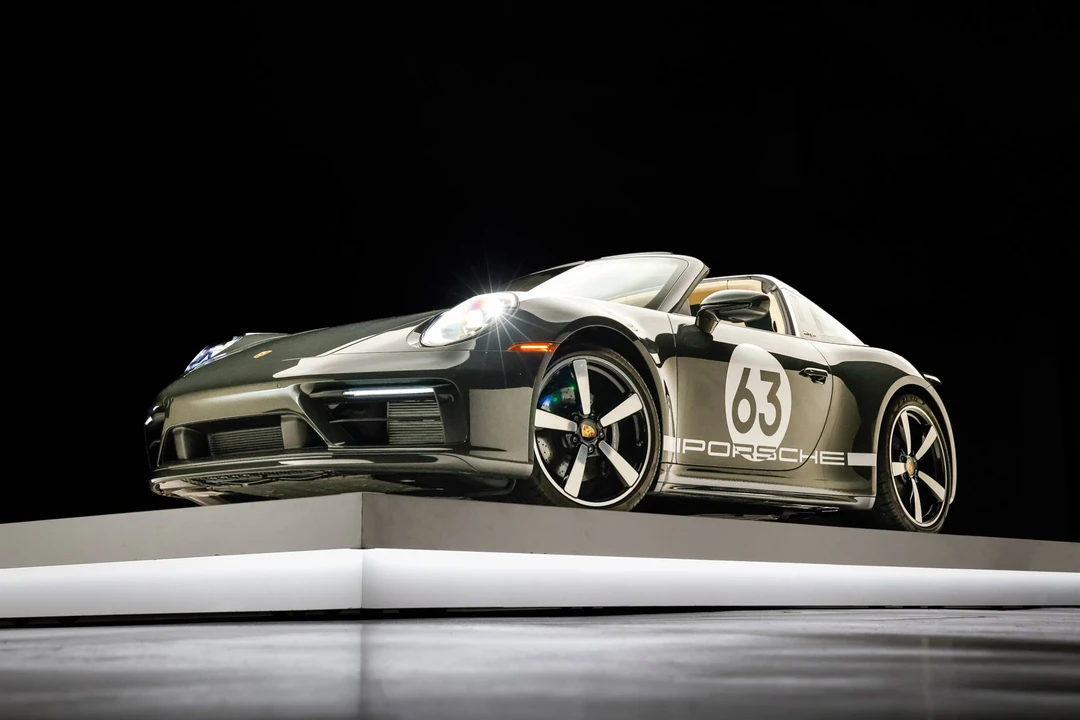 2021 Porsche 992 Targa 4 & 4S - Image 4 of 31