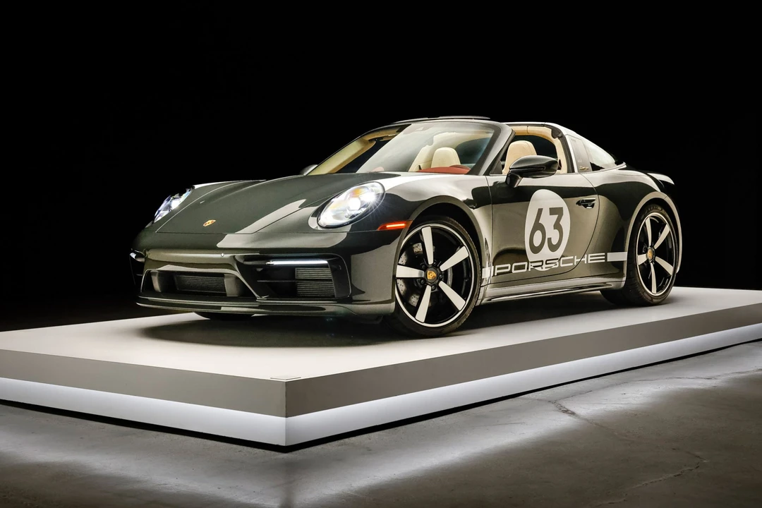 2021 Porsche 992 Targa 4 & 4S - Image 3 of 31