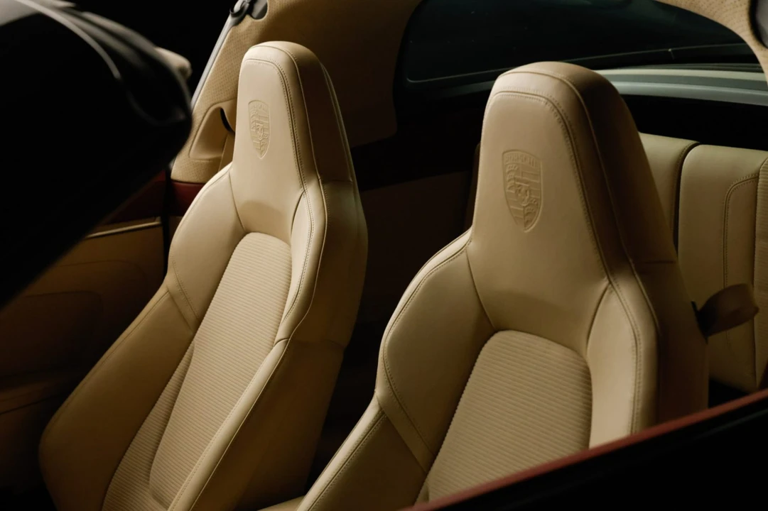 2021 Porsche 992 Targa 4 & 4S - Image 4 of 7