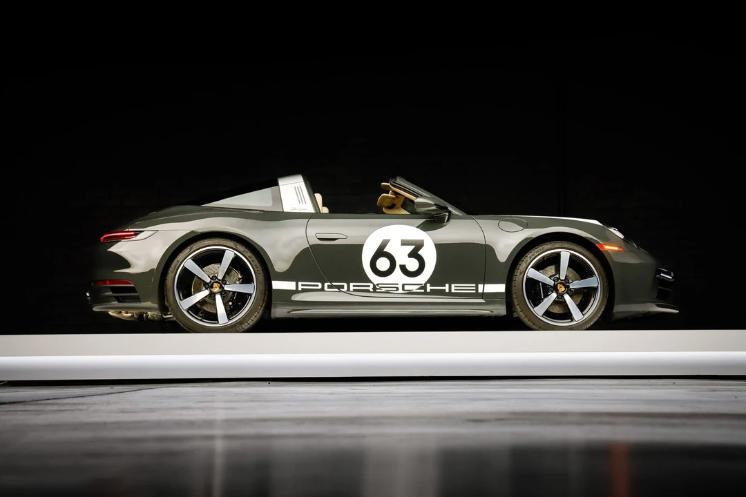 2021 Porsche 992 Targa 4 & 4S - Image 14 of 31