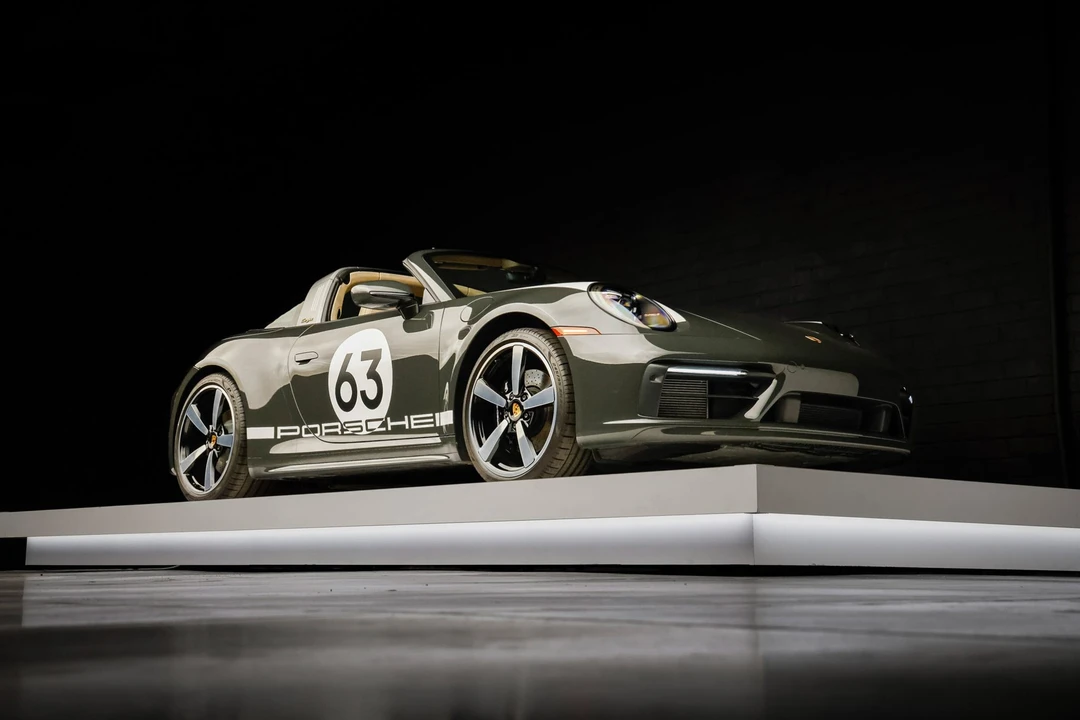 2021 Porsche 992 Targa 4 & 4S - Image 10 of 31