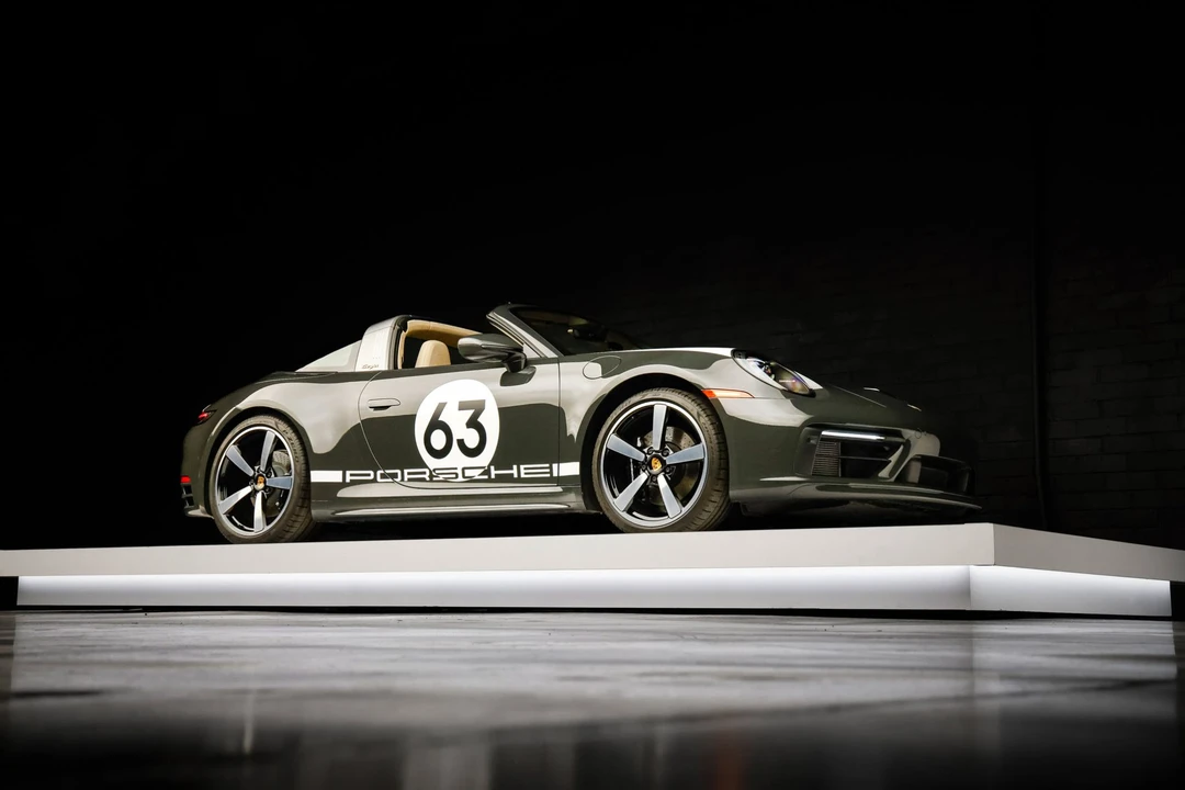 2021 Porsche 992 Targa 4 & 4S - Image 11 of 31