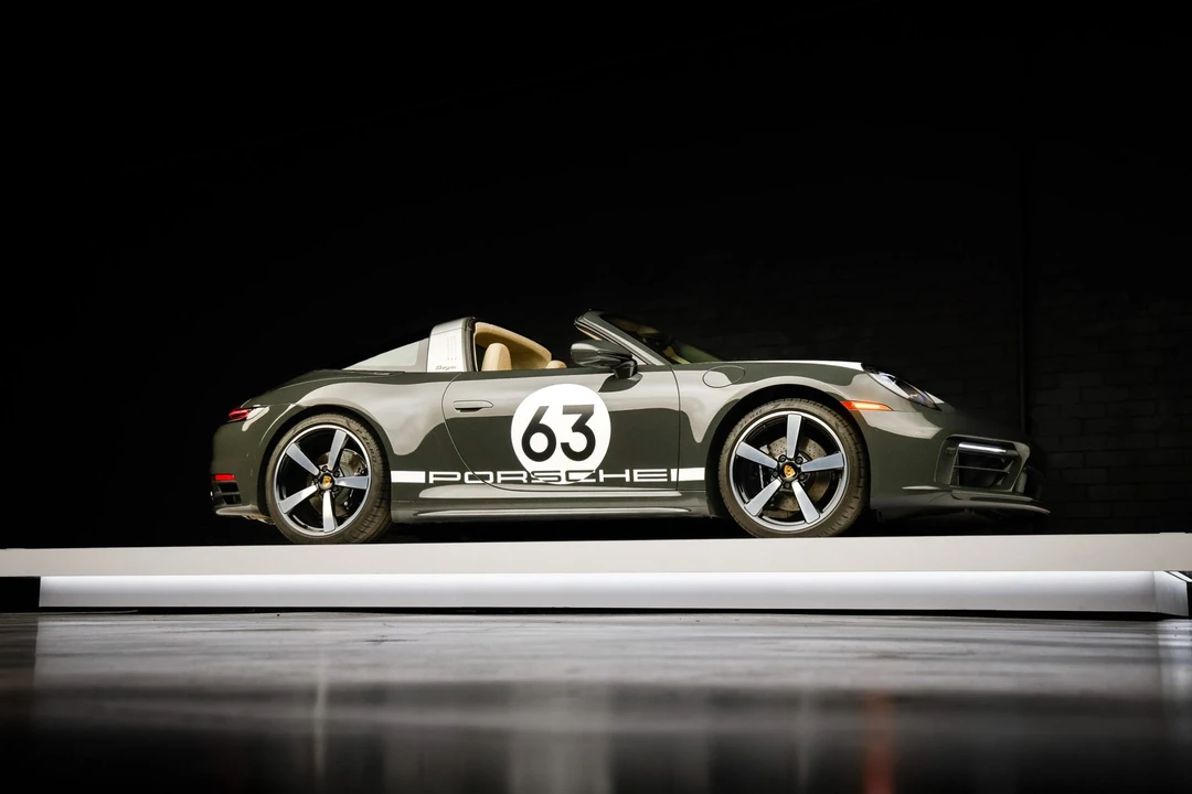 2021 Porsche 992 Targa 4 & 4S - Image 12 of 31