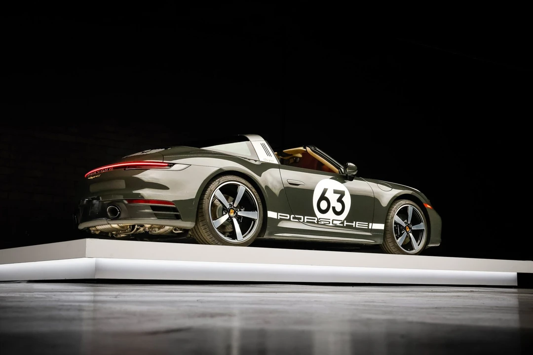 2021 Porsche 992 Targa 4 & 4S - Image 16 of 31