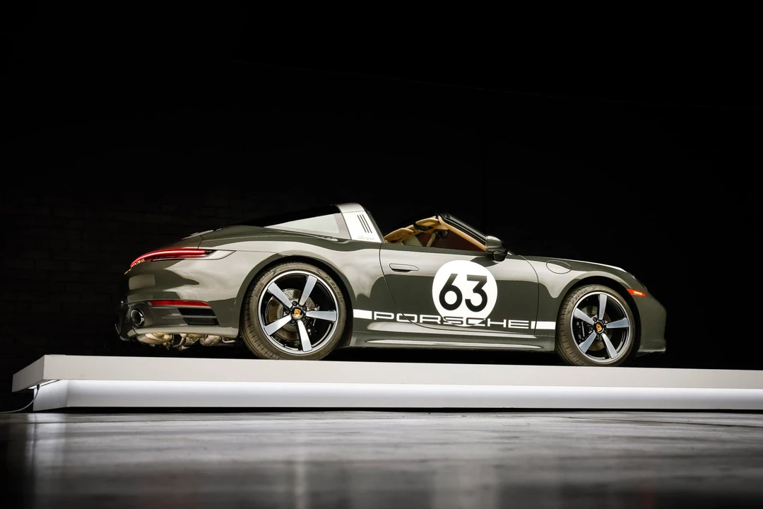 2021 Porsche 992 Targa 4 & 4S - Image 15 of 31