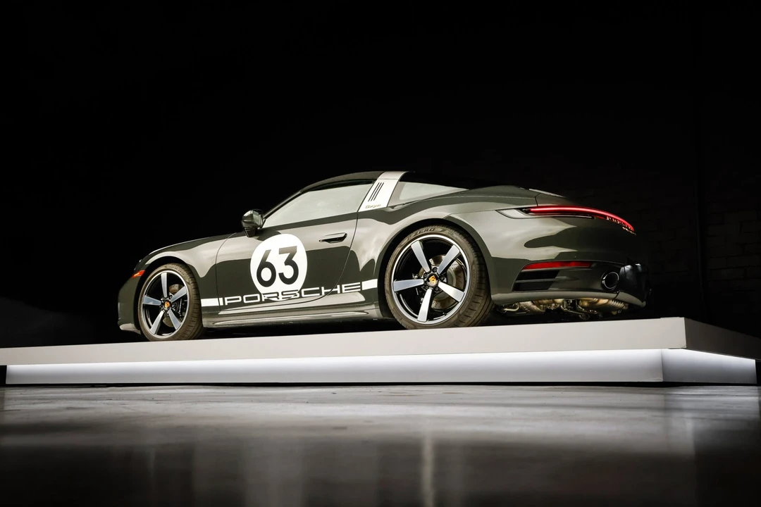2021 Porsche 992 Targa 4 & 4S - Image 26 of 31