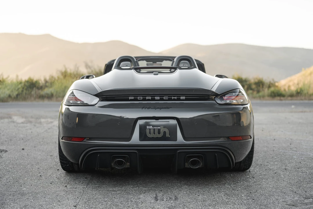 2022 Porsche 718 Boxster Spyder - Image 18 of 31