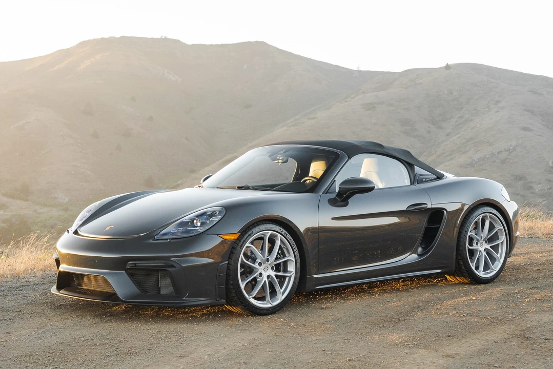2022 Porsche 718 Boxster Spyder - Image 27 of 31
