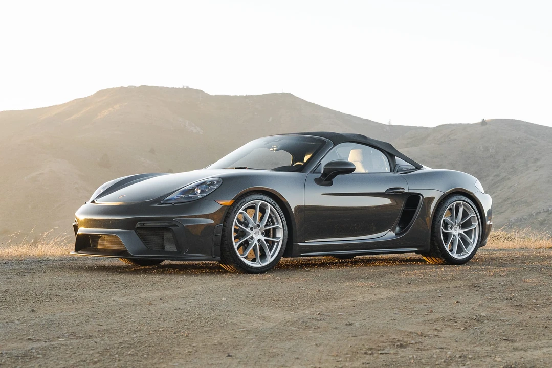 2022 Porsche 718 Boxster Spyder - Image 28 of 31