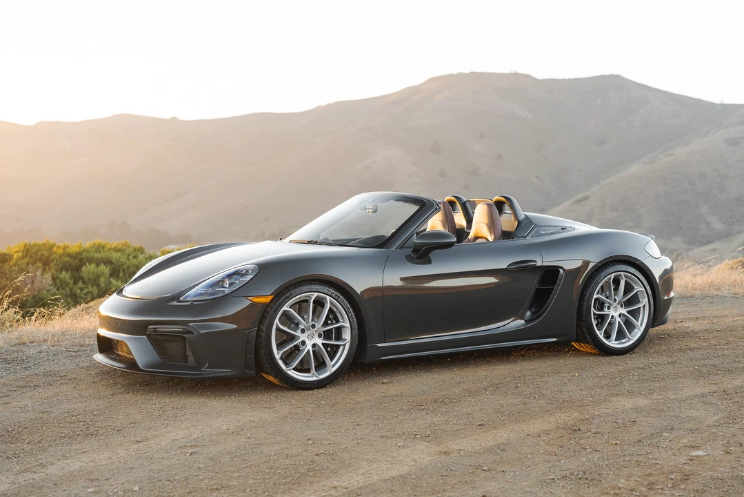 2022 Porsche 718 Boxster Spyder - Image 11 of 31