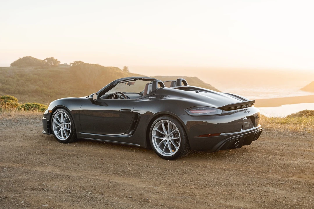 2022 Porsche 718 Boxster Spyder - Image 15 of 31