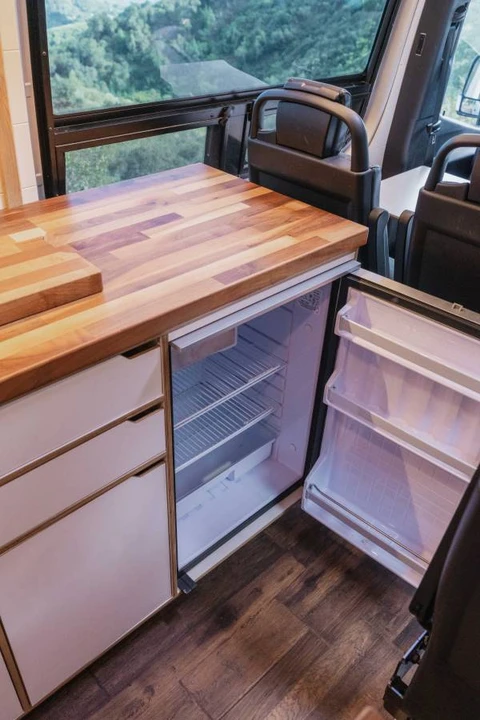 2020 Mercedes-Benz VS30 Sprinter - Image 8 of 22