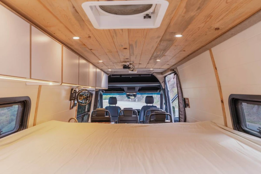 2020 Mercedes-Benz VS30 Sprinter - Image 17 of 22
