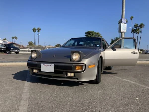 1984 Porsche 944 - Image 15 of 18