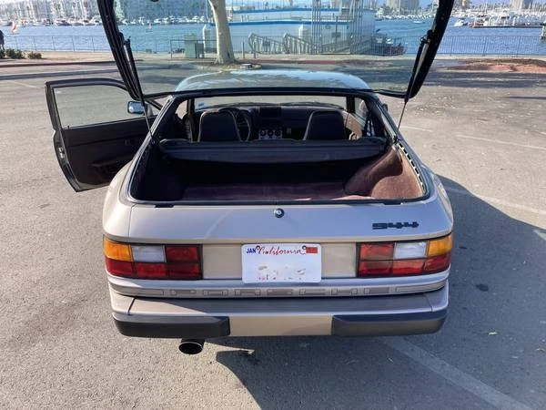 1984 Porsche 944 - Image 8 of 18