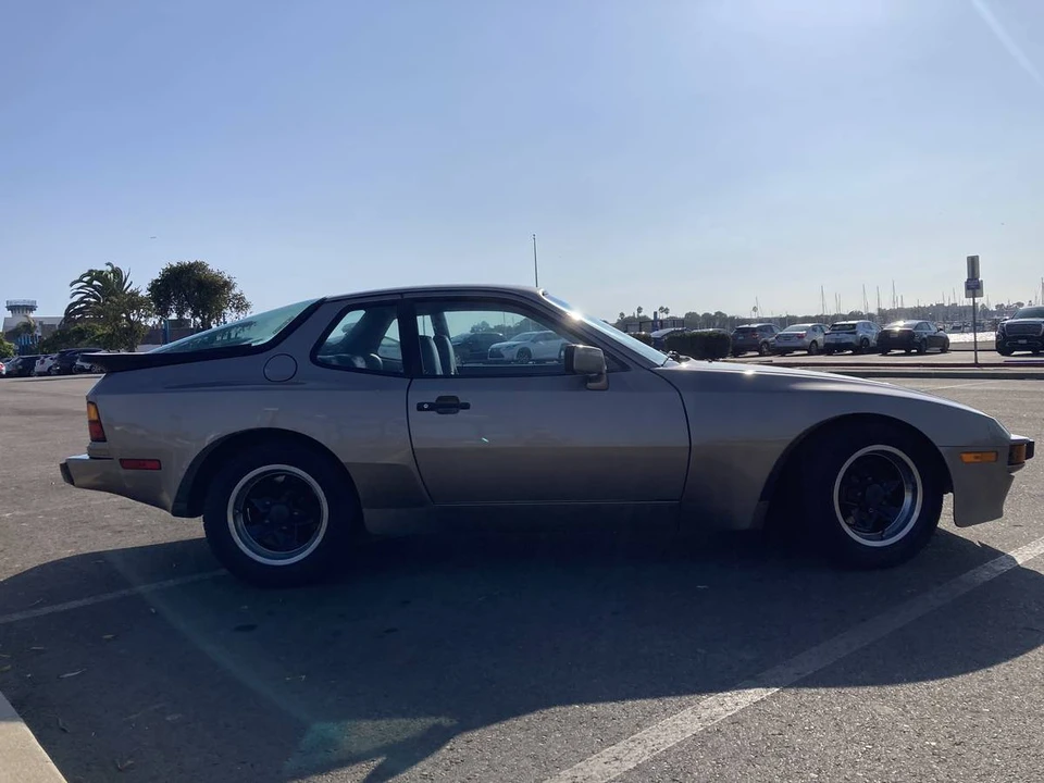 1984 Porsche 944 - Image 14 of 20