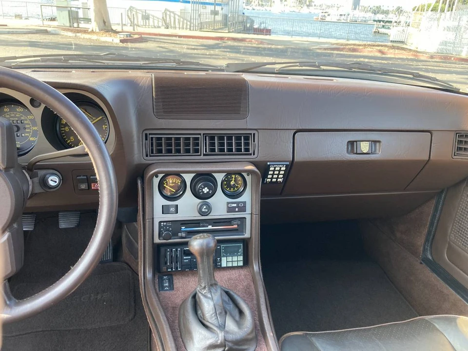 1984 Porsche 944 - Image 4 of 20