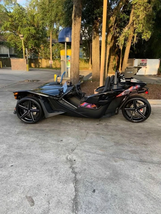 2019 Polaris Slingshot - Image 10 of 10