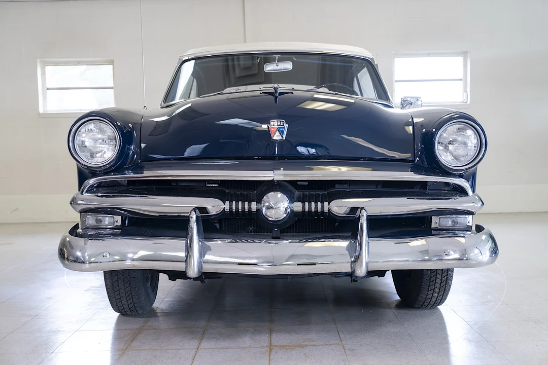 1953 Ford Crestline - Image 3 of 31