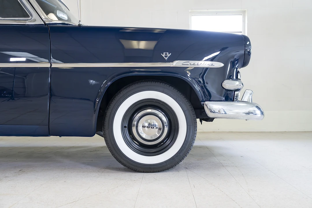 1953 Ford Crestline - Image 24 of 31