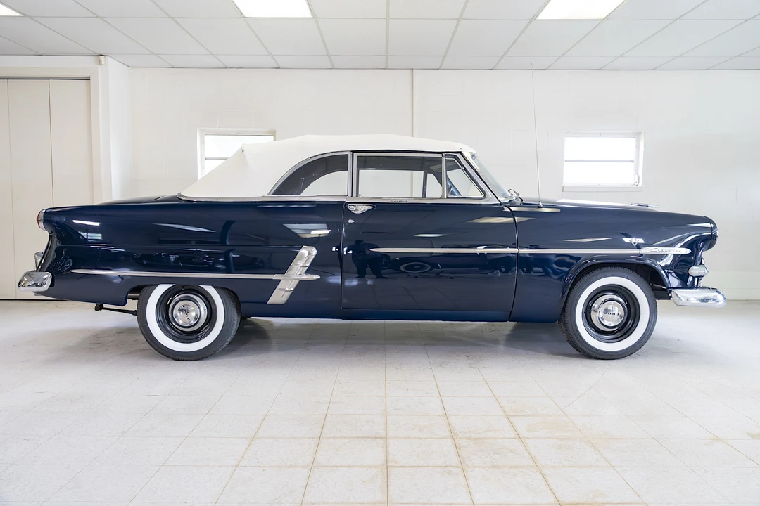 1953 Ford Crestline - Image 9 of 31