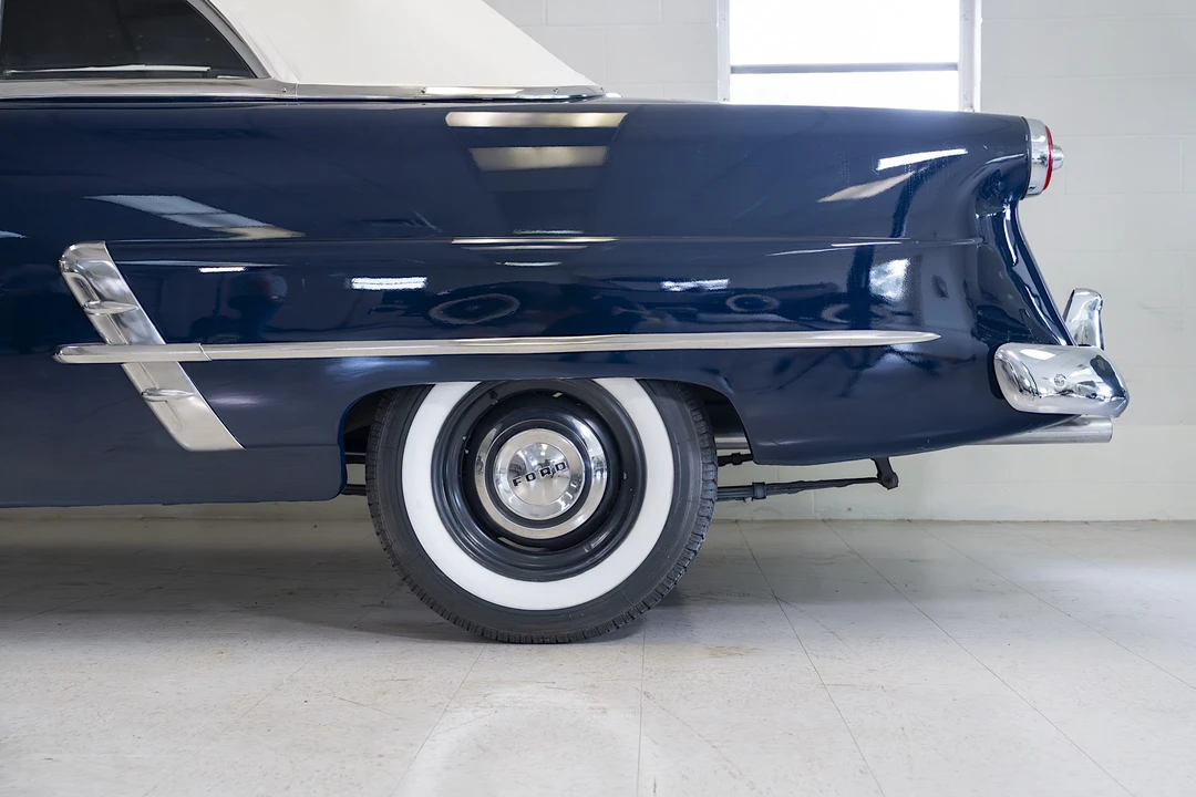 1953 Ford Crestline - Image 28 of 31