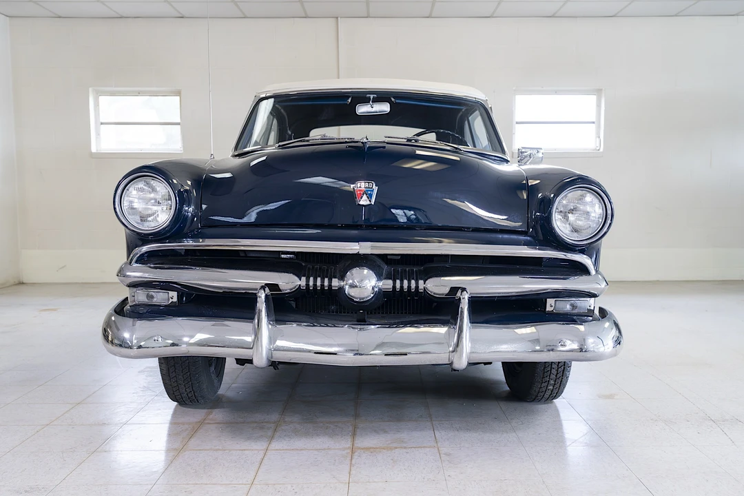1953 Ford Crestline - Image 8 of 31