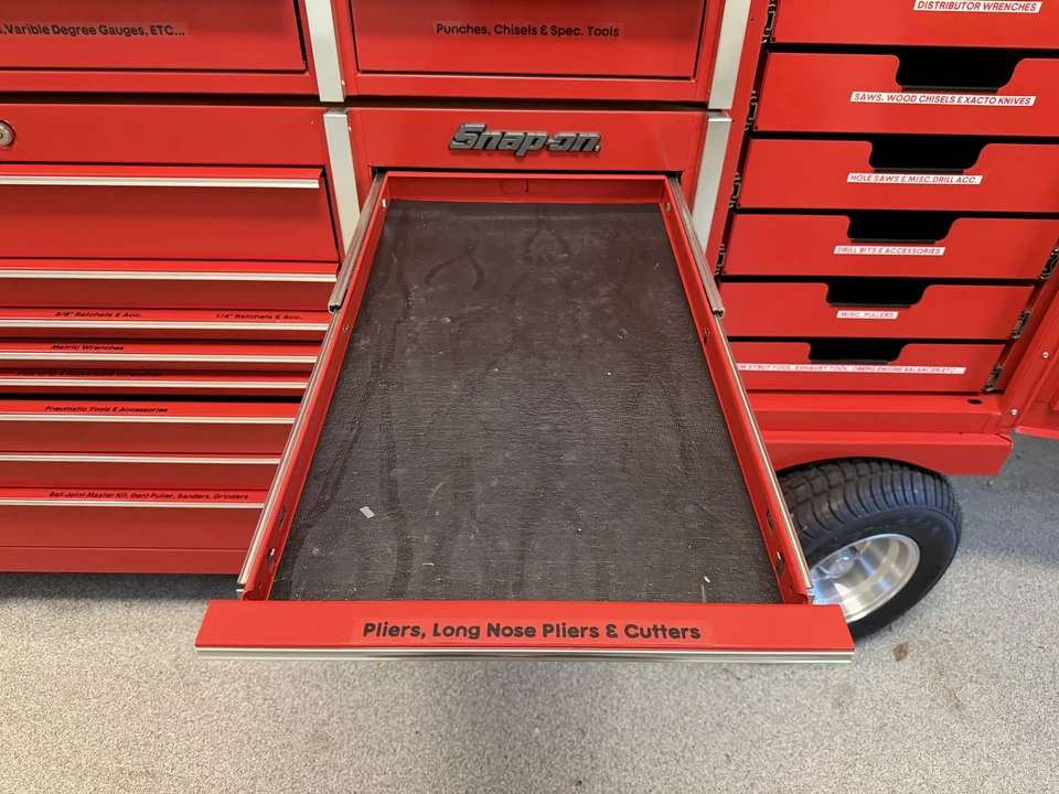 Parts & Memorabilia Tools - Image 8 of 21