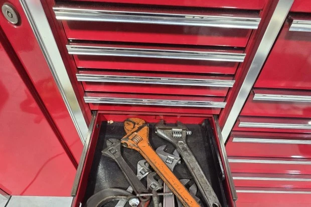 Parts & Memorabilia Tools - Image 2 of 4