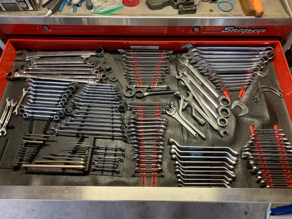 Parts & Memorabilia Tools - Image 3 of 3