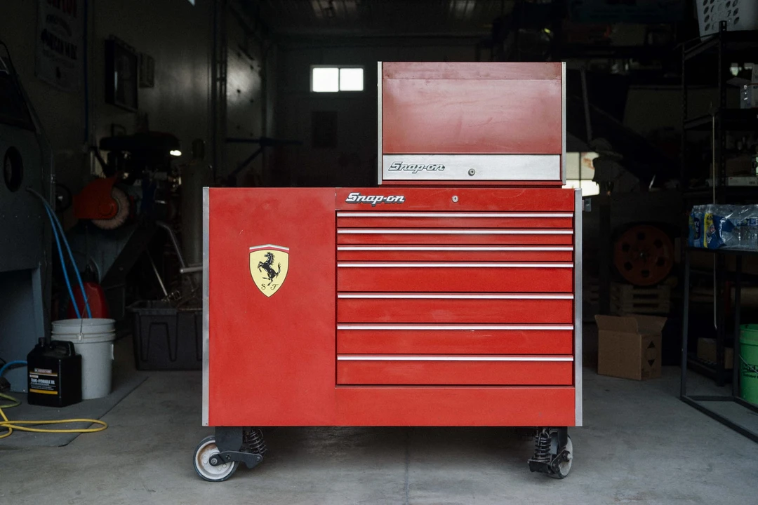 Parts & Memorabilia Tools - Image 3 of 27