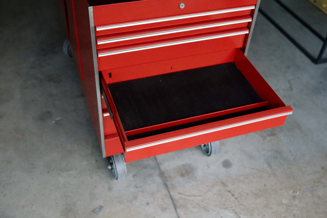 Parts & Memorabilia Tools - Image 12 of 27