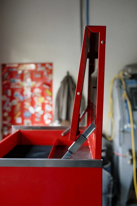 Parts & Memorabilia Tools - Image 7 of 27