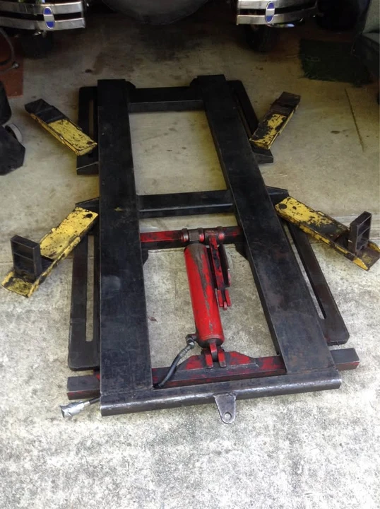 Parts & Memorabilia Tools - Image 2 of 3
