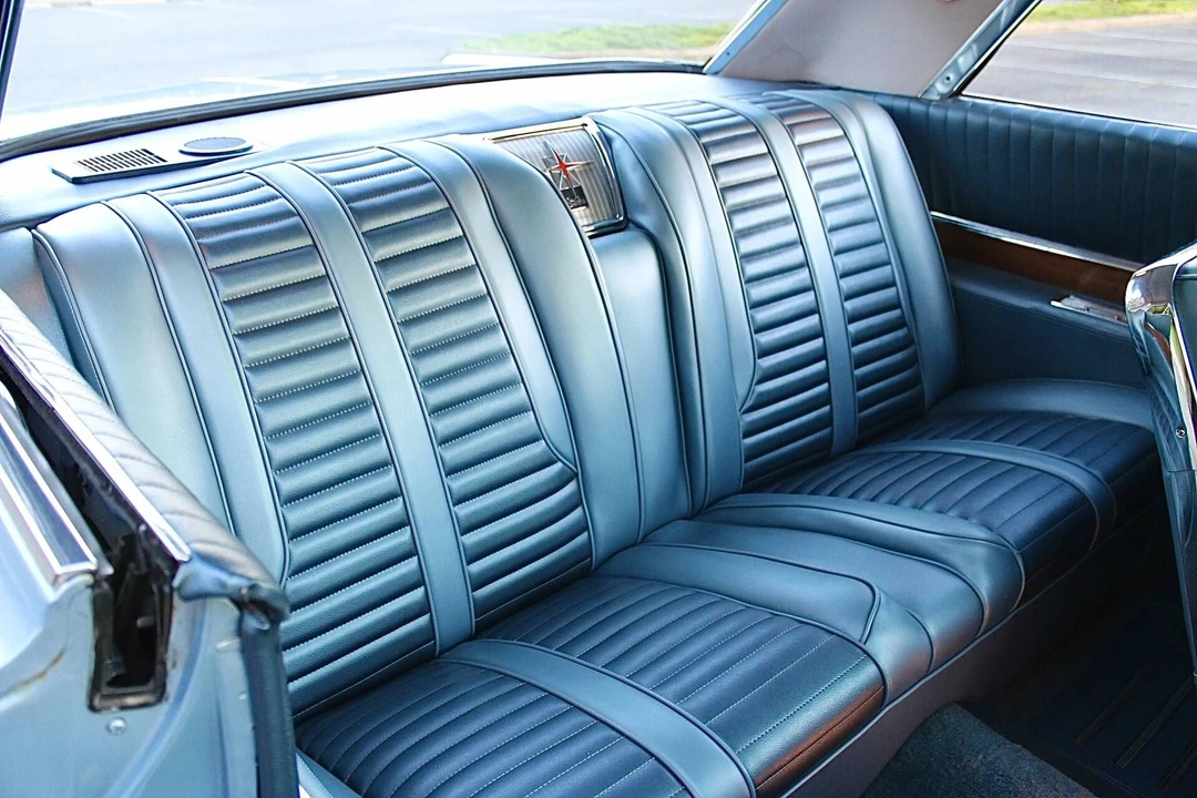 1962 Oldsmobile Starfire - Image 7 of 11