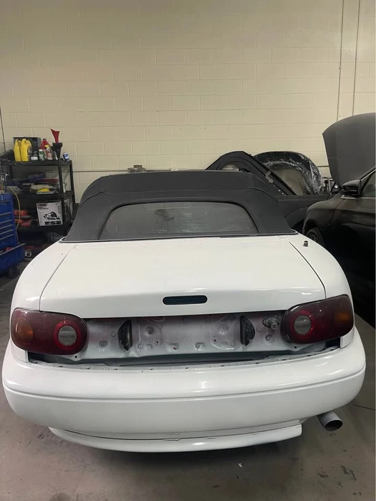 1995 Mazda NA MX-5 Miata - Image 4 of 5