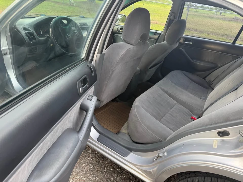 2004 Honda Civic 7th Gen - Image 7 of 15