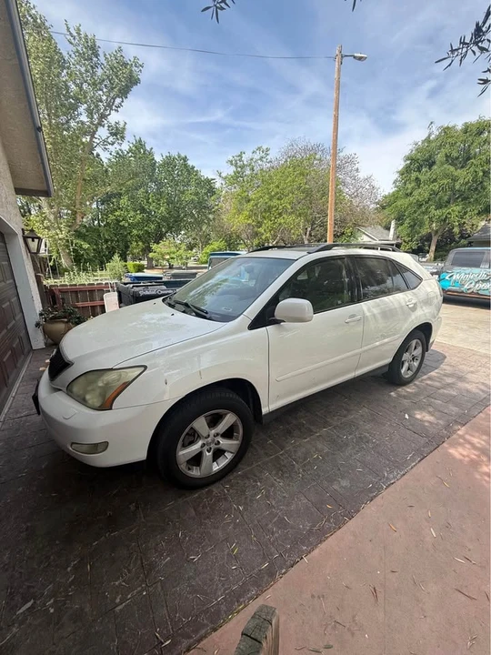 2004 Lexus RX 2nd Gen - Image 3 of 5