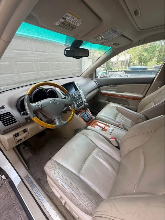 2004 Lexus RX 2nd Gen - Image 4 of 5