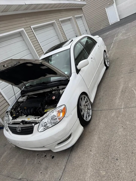 2005 Toyota Corolla 9th Gen - Image 2 of 8